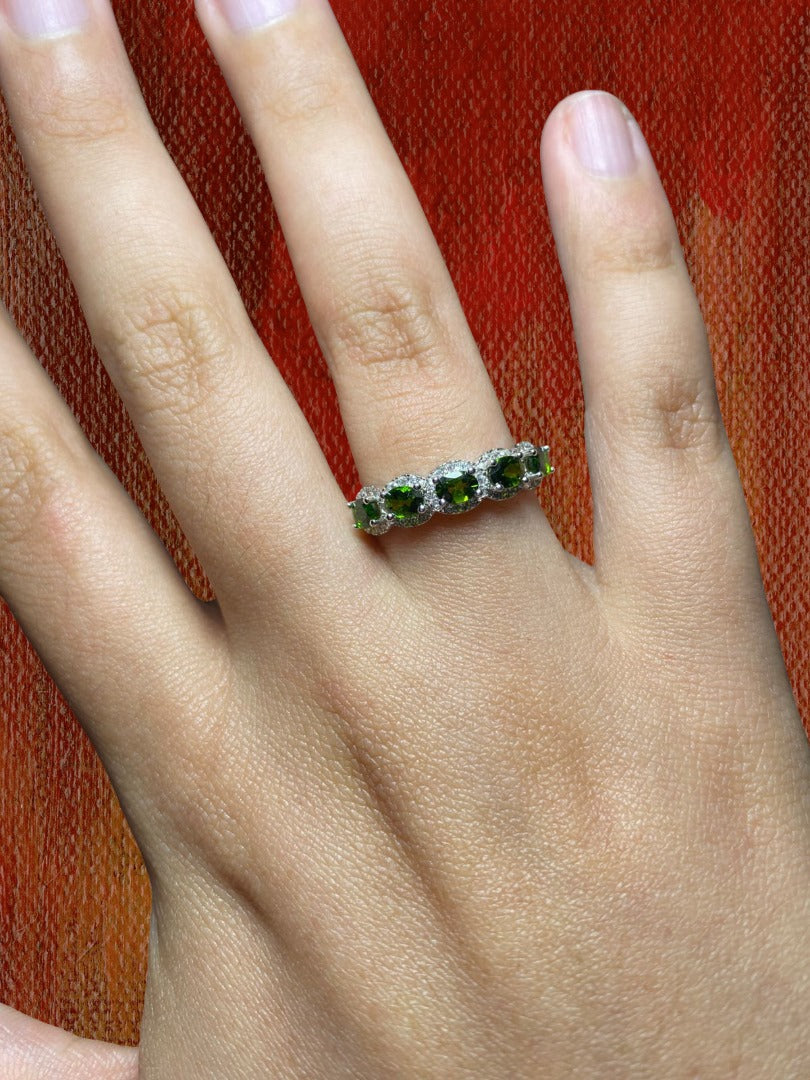 Anillo Banda de Diopsidio