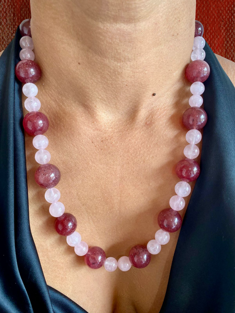 Collar Gulab ki Aatma