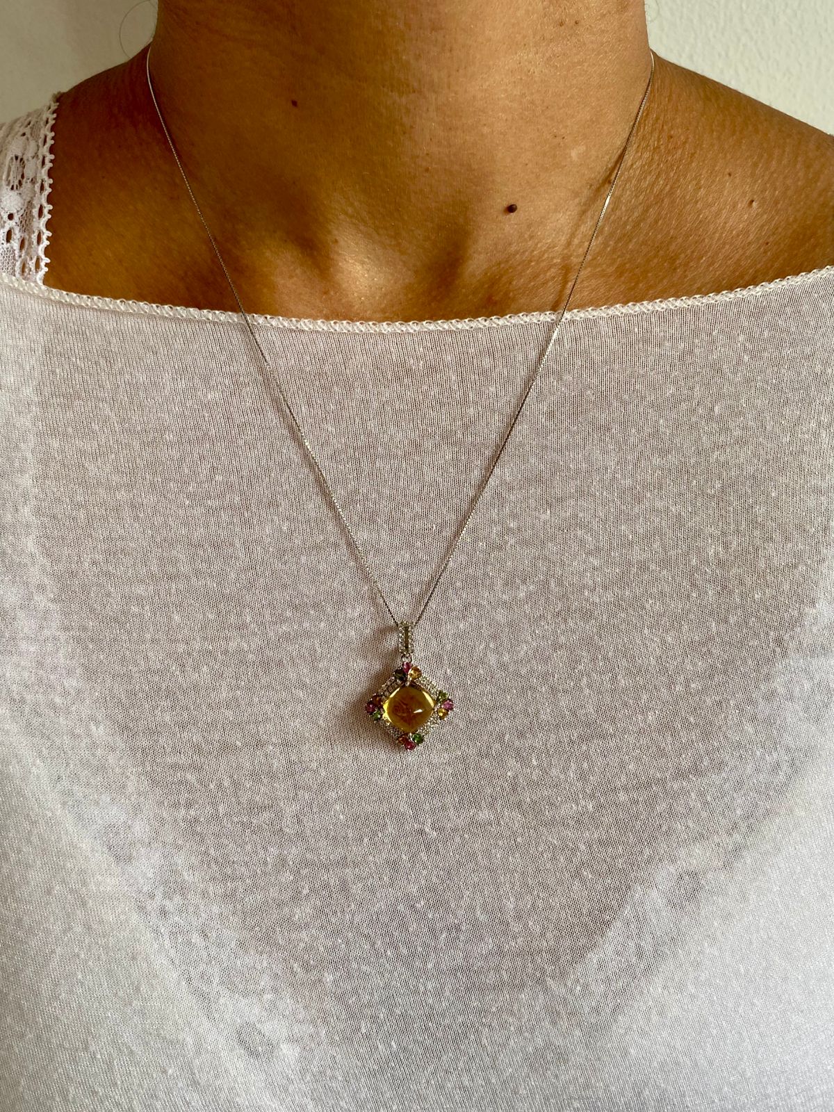 Dije Citrino Sugarloaf con Turmalinas