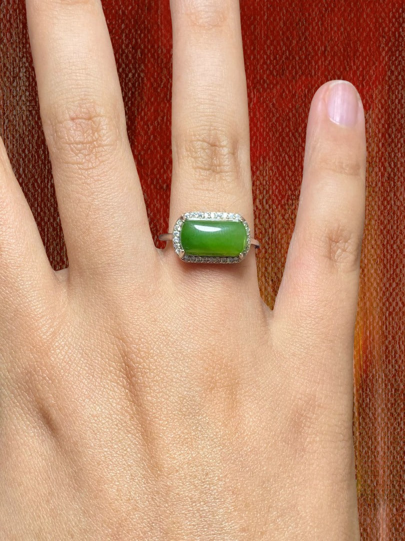 Anillo Jade East West