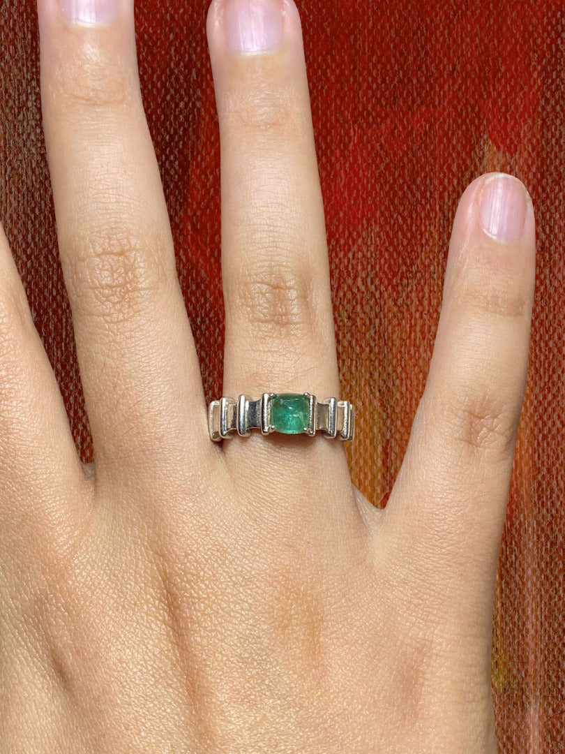 Anillo Esmeralda Sugarloaf