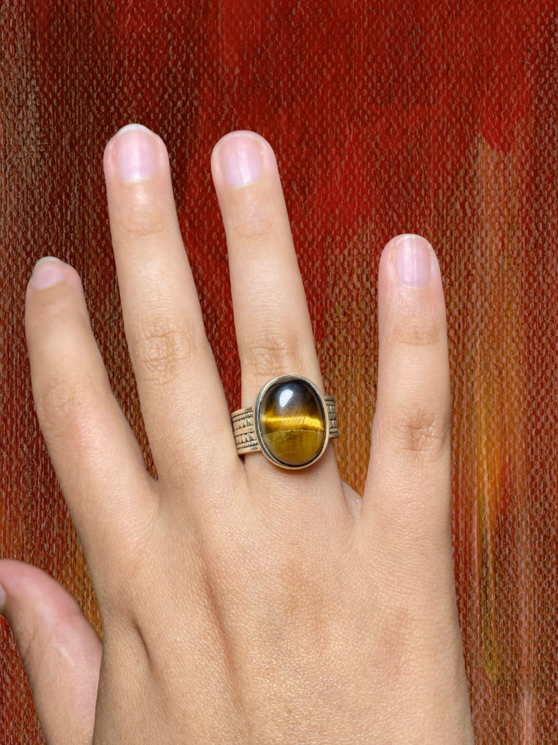 Anillo Ojo de Tigre Cabujon