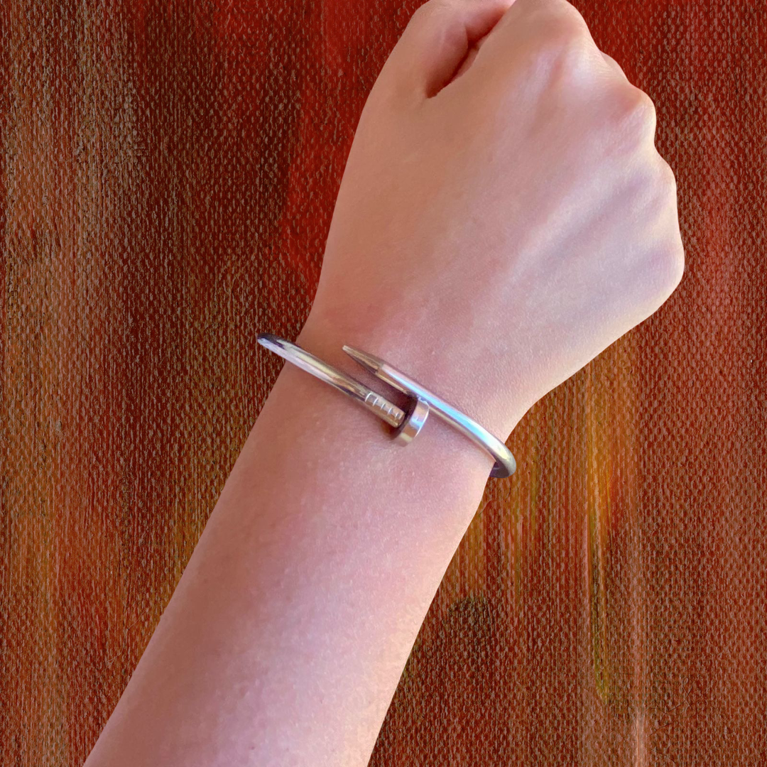 Brazalete Clavo Plateado