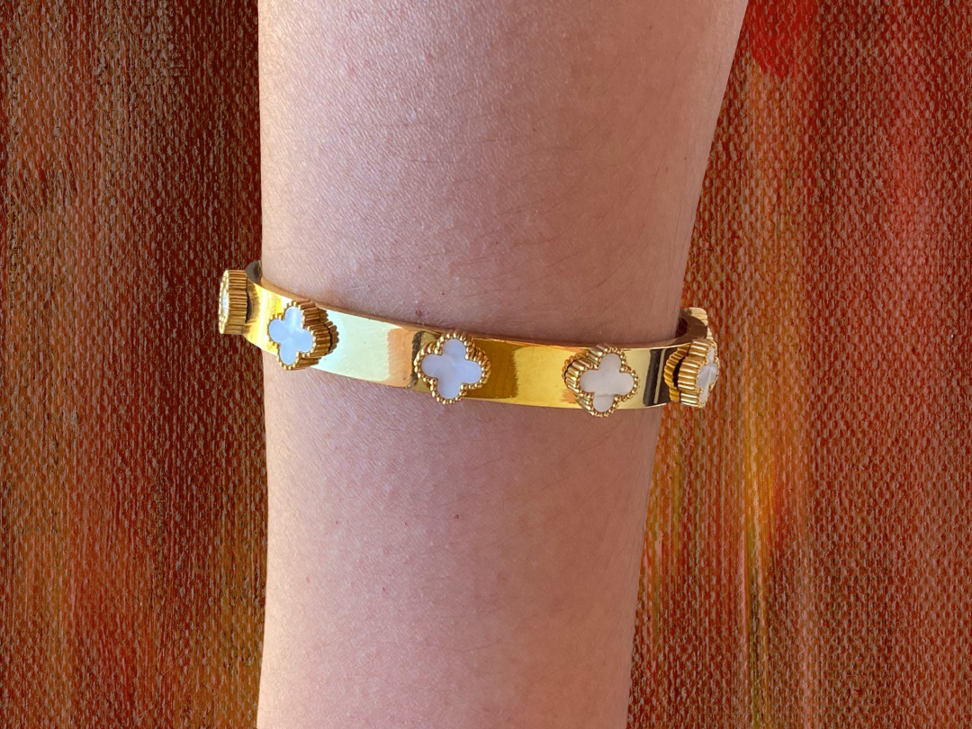 Brazalete Dorado Clover