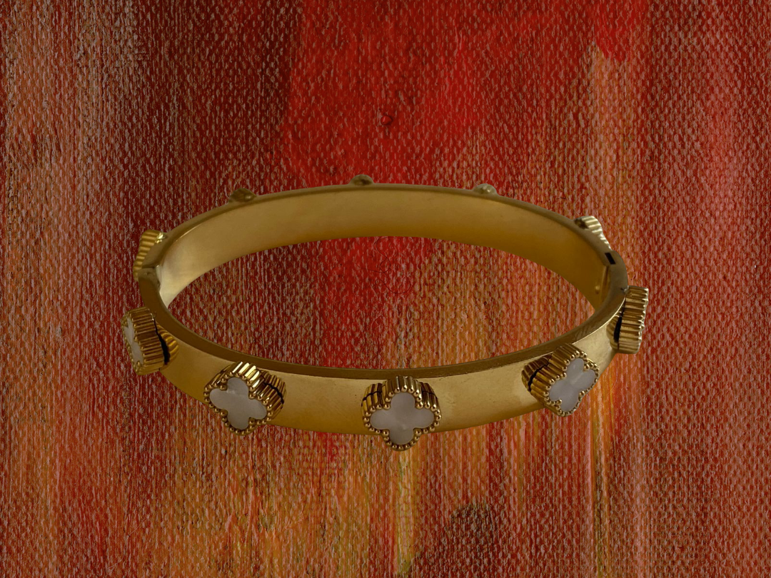 Brazalete Dorado Clover