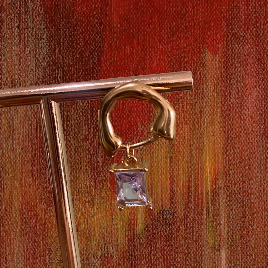 Aretes Dorados Con Piedra