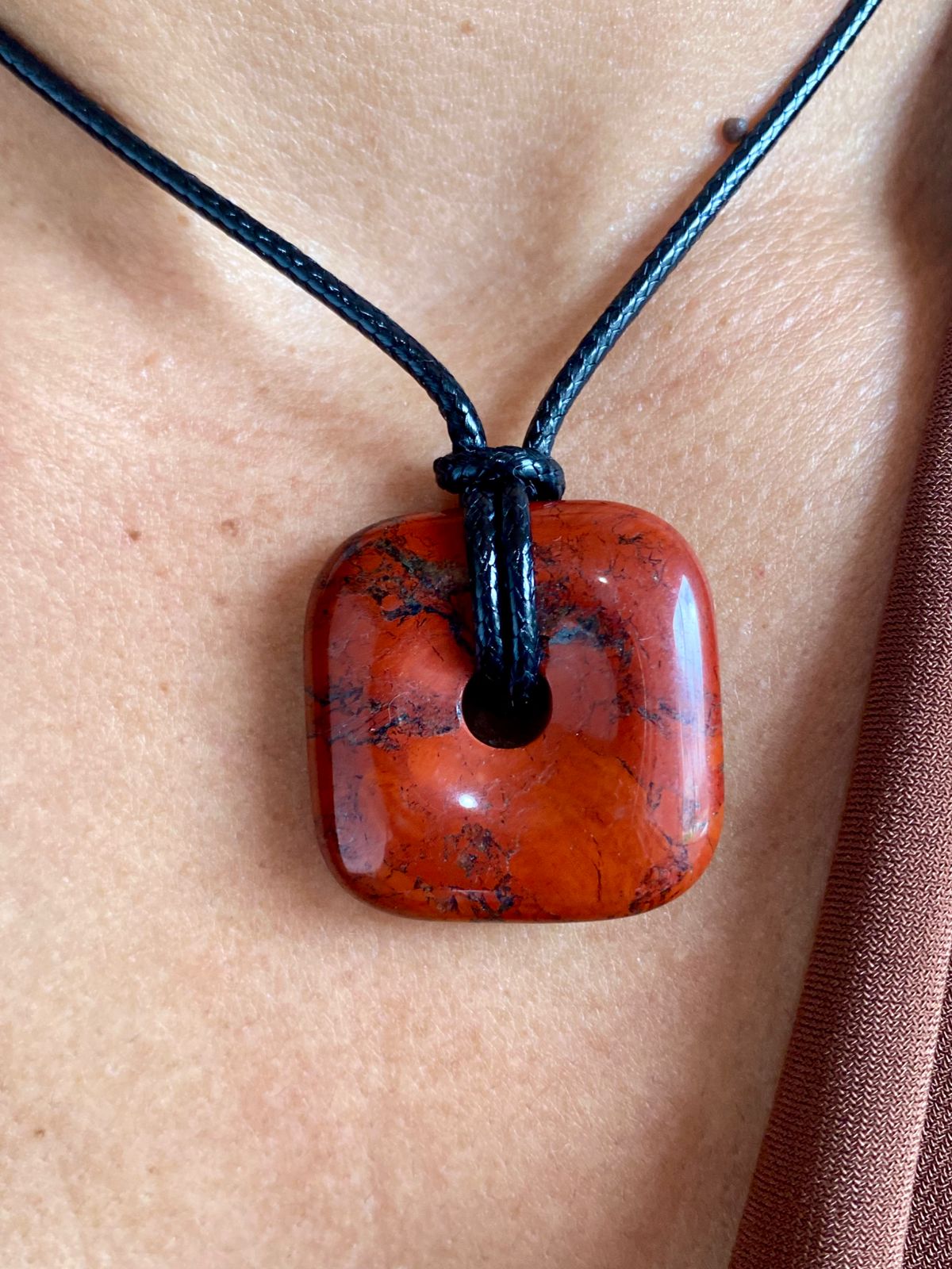 Collar Dona Cuadrada