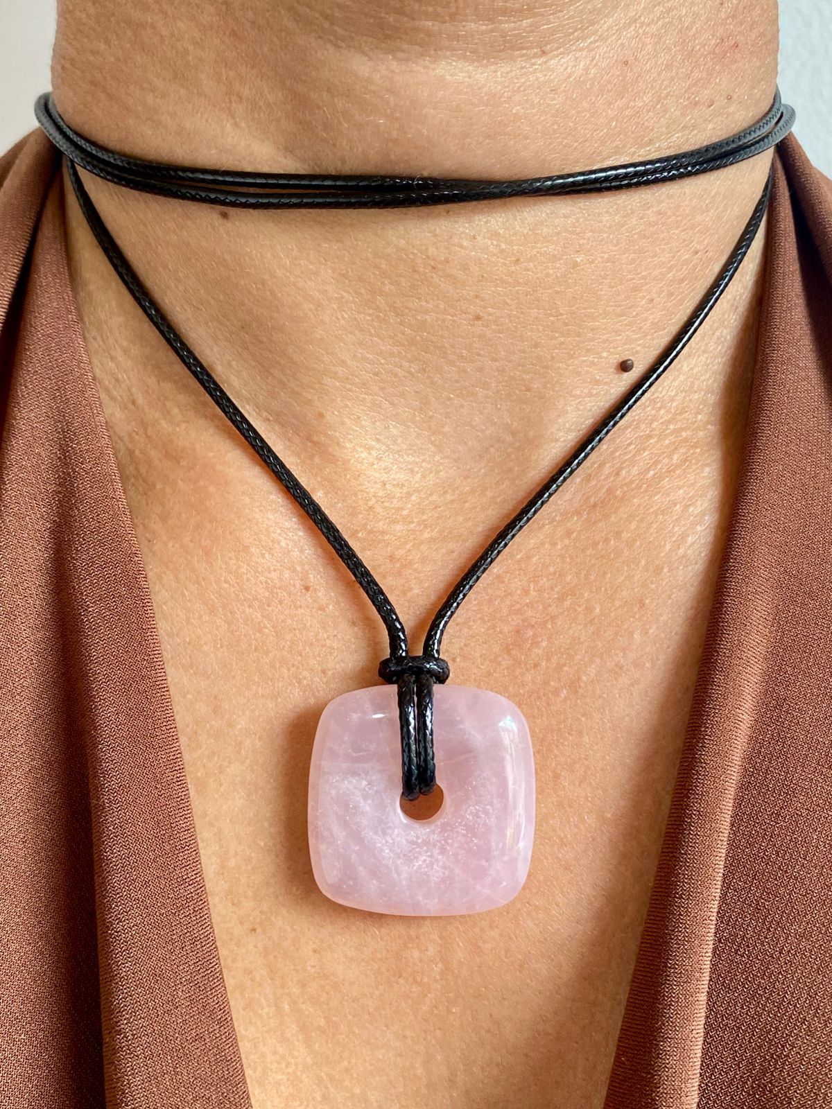 Collar Dona Cuadrada